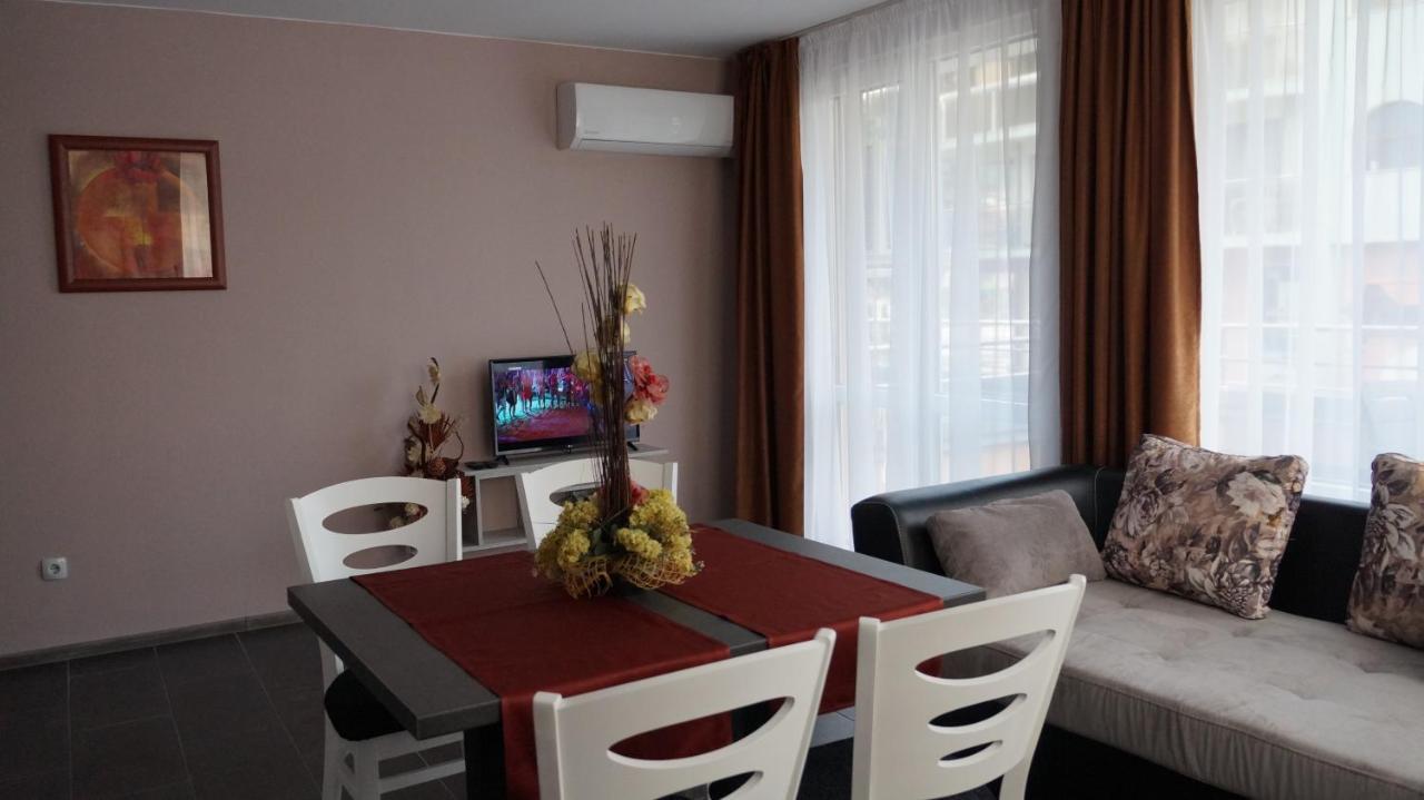 Apartments Orpheus Residence ヴェリングラード エクステリア 写真