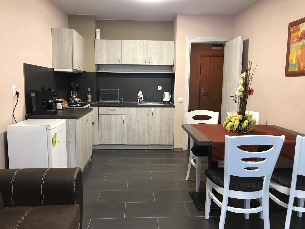 Apartments Orpheus Residence ヴェリングラード エクステリア 写真